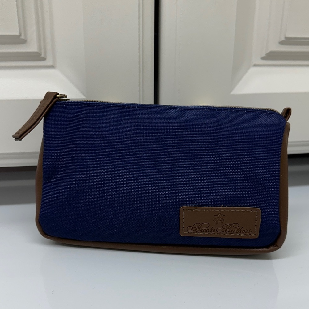 Brooks Brothers Blue and Brown Toiletry Bag
